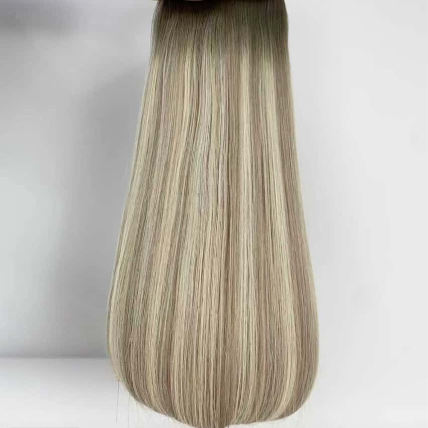 Bronze Brown to a mix of Vanilla Blonde and Bronze Brown _Choc Vanilla Balayage
